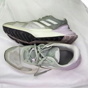 Adidas Terrex Women's Green and Purple Trail Shoes Size 9.5 Pre-Owned